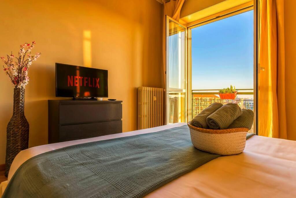 Sunny & Updated Flat With Panoramic City View 50M From M4 Stop Μιλάνο Εξωτερικό φωτογραφία